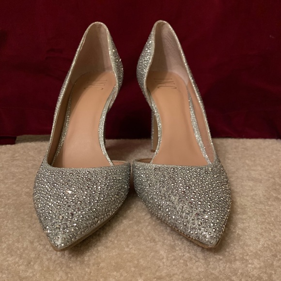 International Concepts Heels - Picture 3 of 5